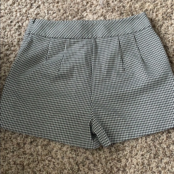Express shorts - Picture 2 of 2